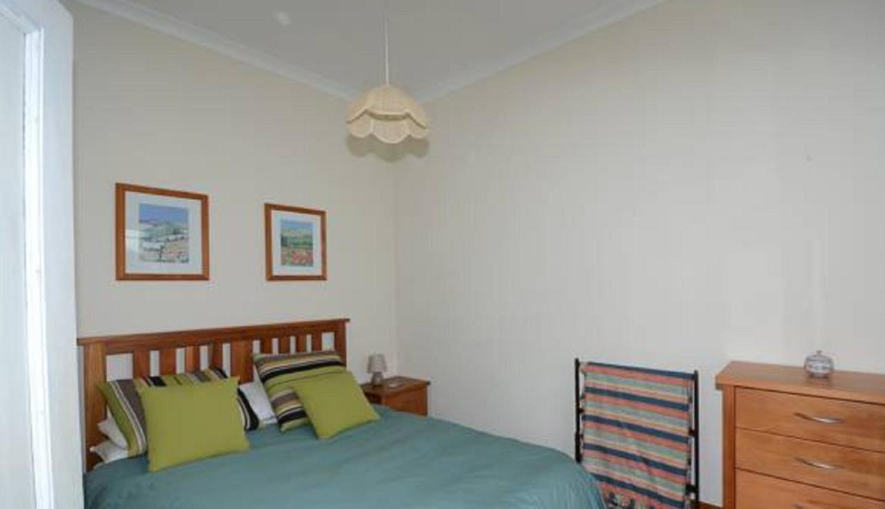 India House & Ica Whare In Whareama, Nr Riversdale Beach Room photo