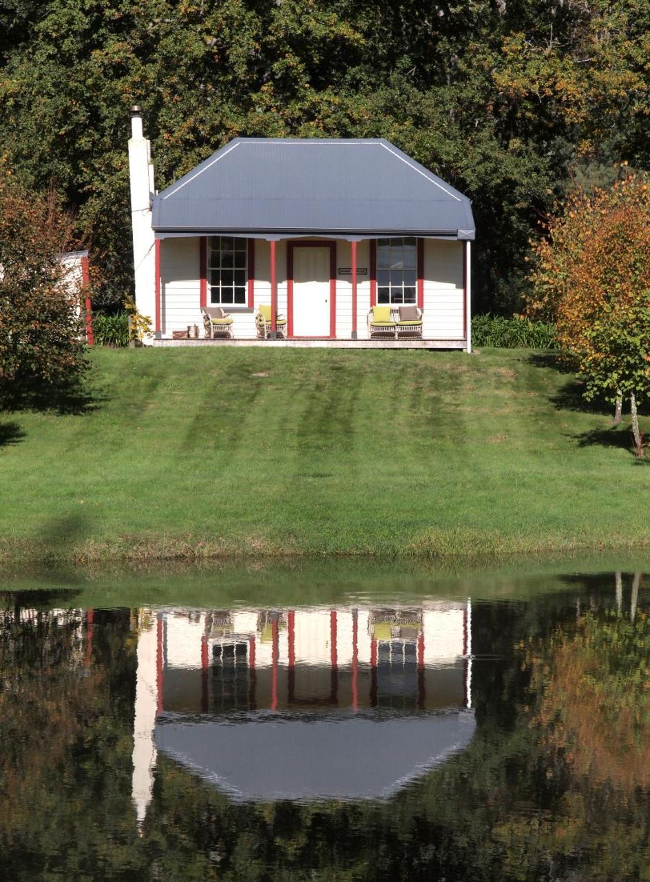India House & Ica Whare In Whareama, Nr Riversdale Beach Room photo